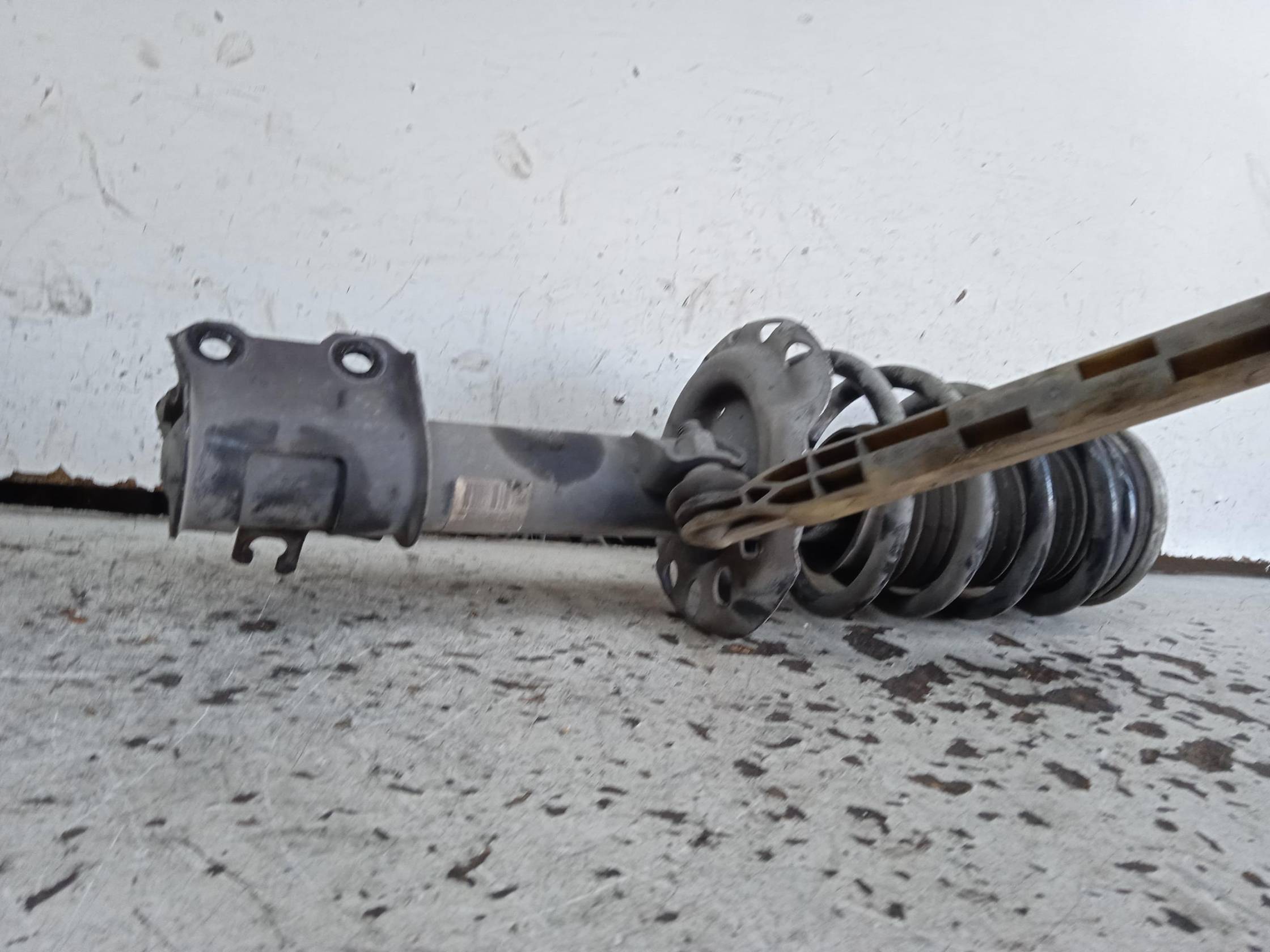 Ammortizzatore ant. sx.